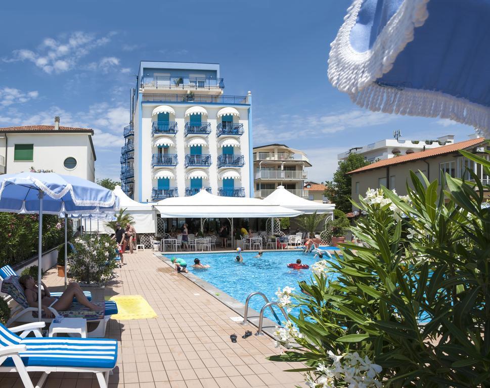 לידו די ג'סולו Hotel Plaza Esplanade מראה חיצוני תמונה