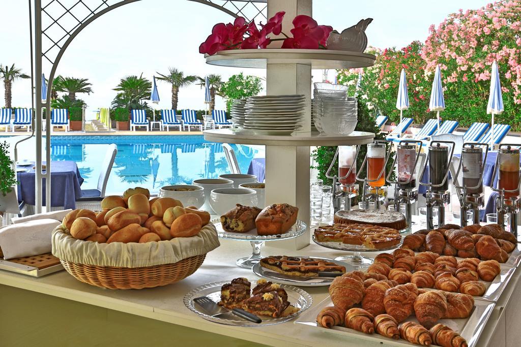 לידו די ג'סולו Hotel Plaza Esplanade מראה חיצוני תמונה