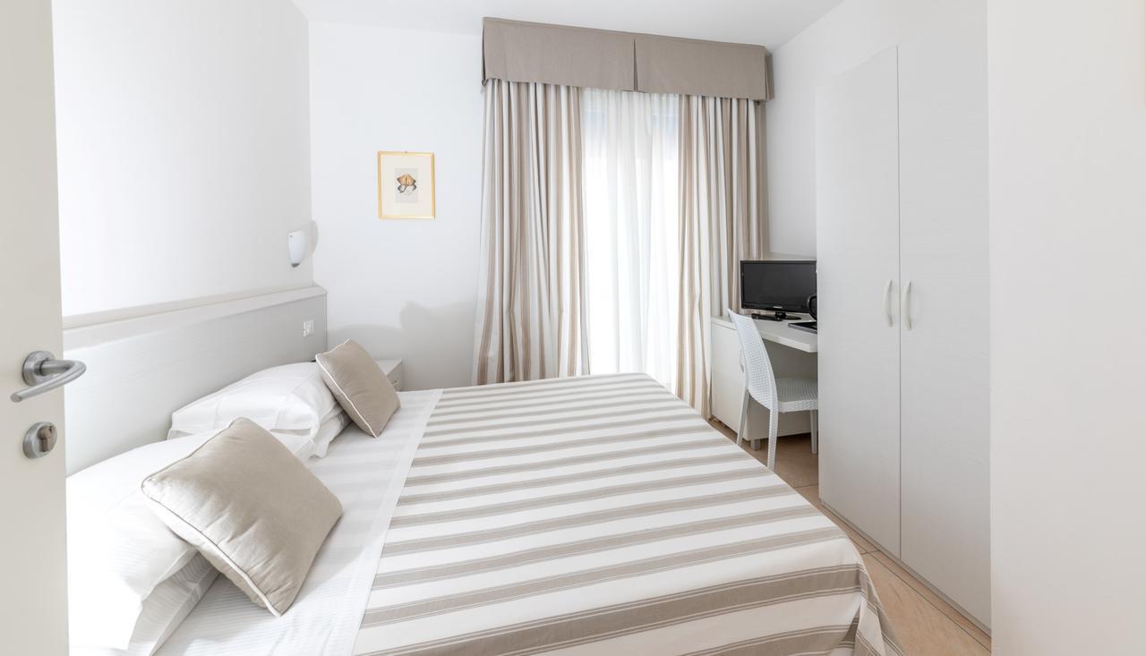 לידו די ג'סולו Hotel Plaza Esplanade מראה חיצוני תמונה