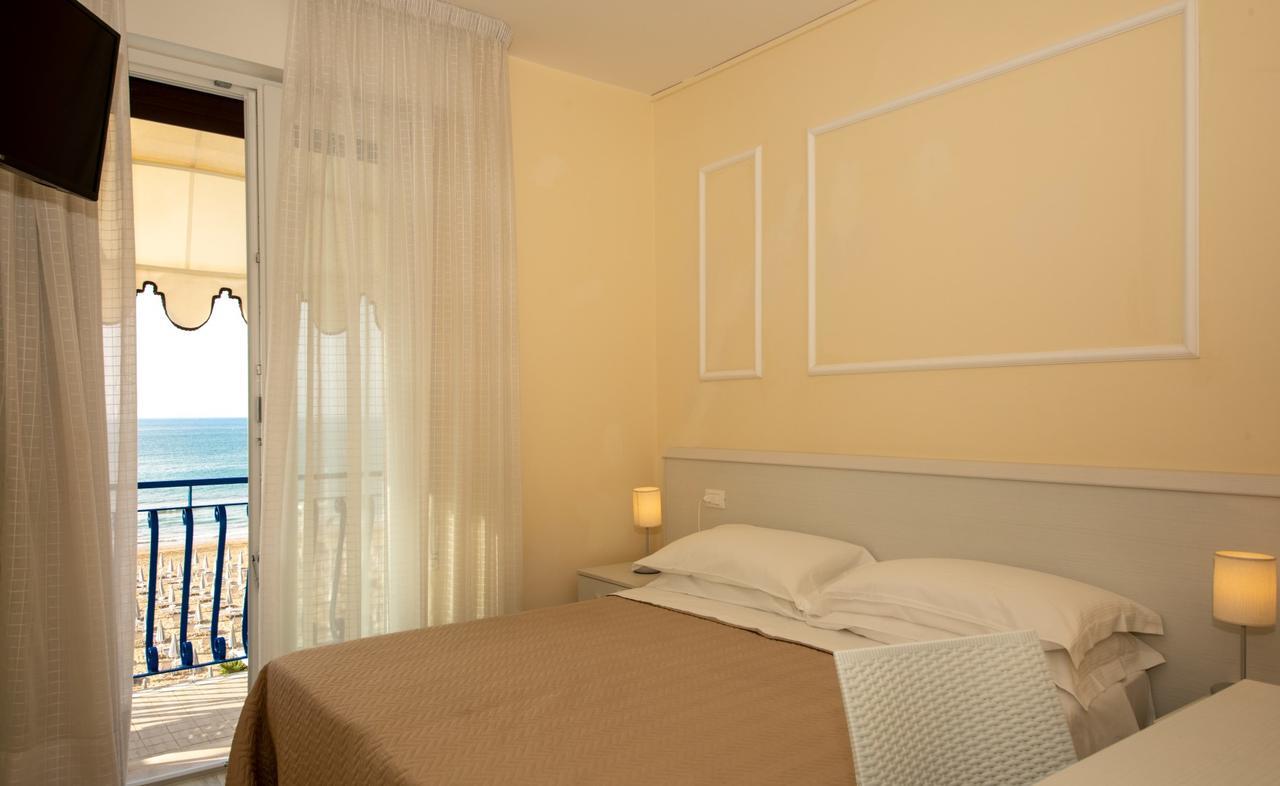 לידו די ג'סולו Hotel Plaza Esplanade מראה חיצוני תמונה