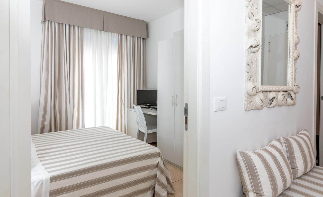 לידו די ג'סולו Hotel Plaza Esplanade מראה חיצוני תמונה